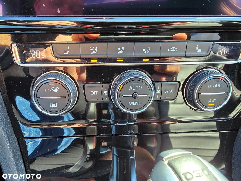 Volkswagen Golf VIII 2.0 TSI GTI DSG - 34