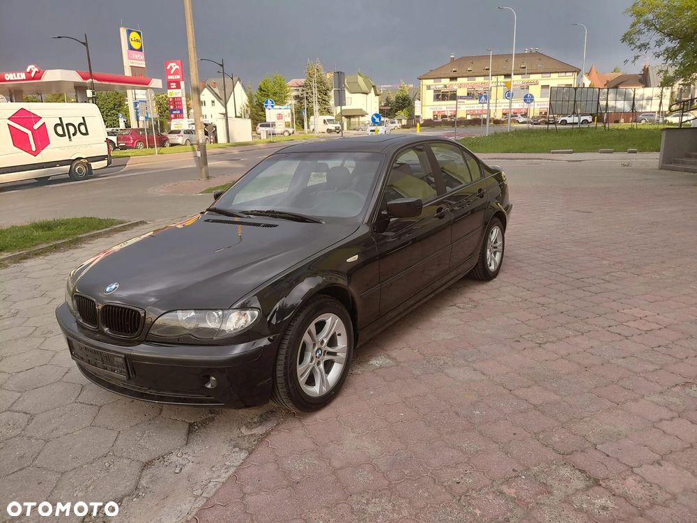 BMW Seria 3 318i Edition Sport - 9
