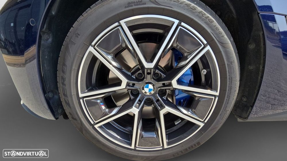 BMW i4 eDrive40 Pack Desportivo M - 16