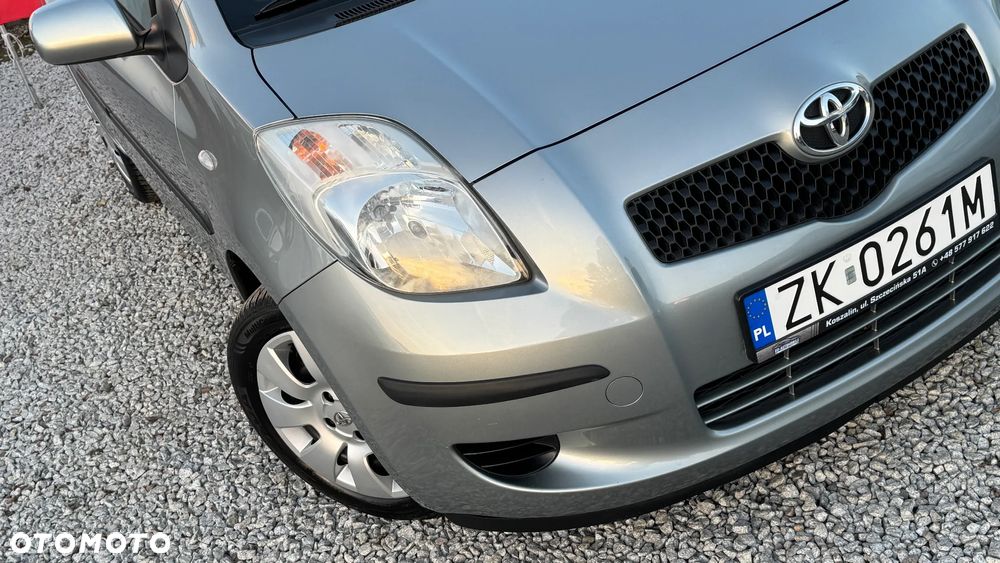 Toyota Yaris 1.3 Sol - 8