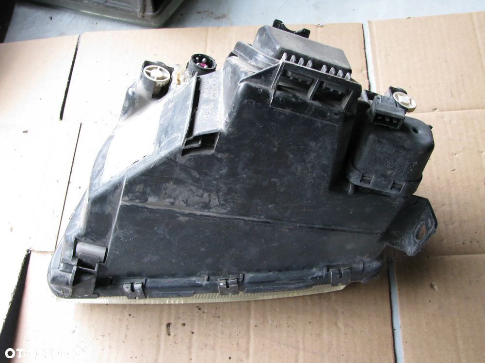 Audi A4 B5 lampa przednia prawa 8DO941004A - 9