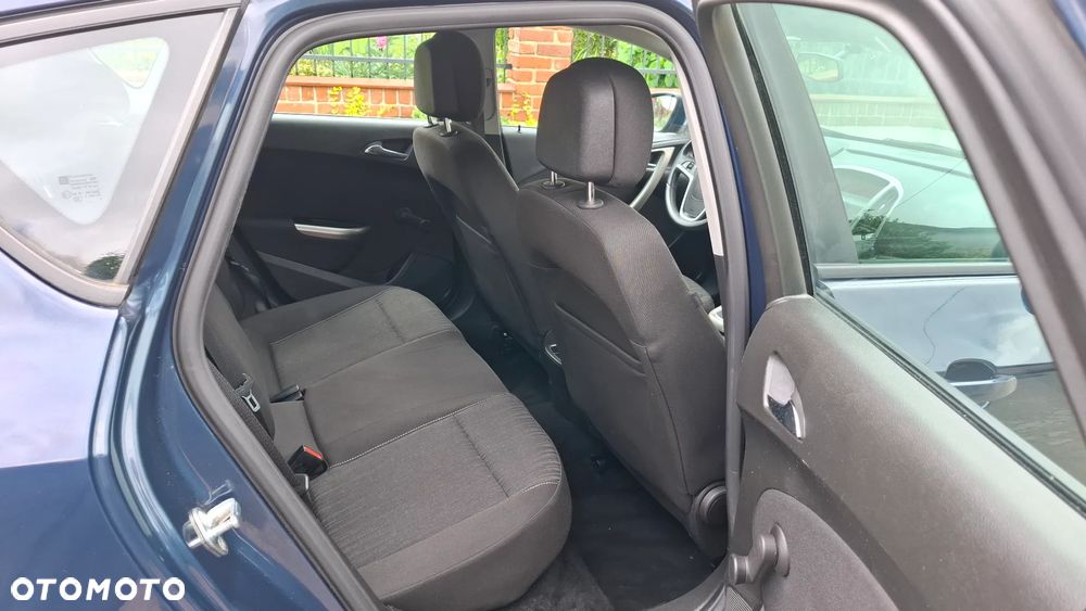 Opel Astra 1.4 Turbo - 9