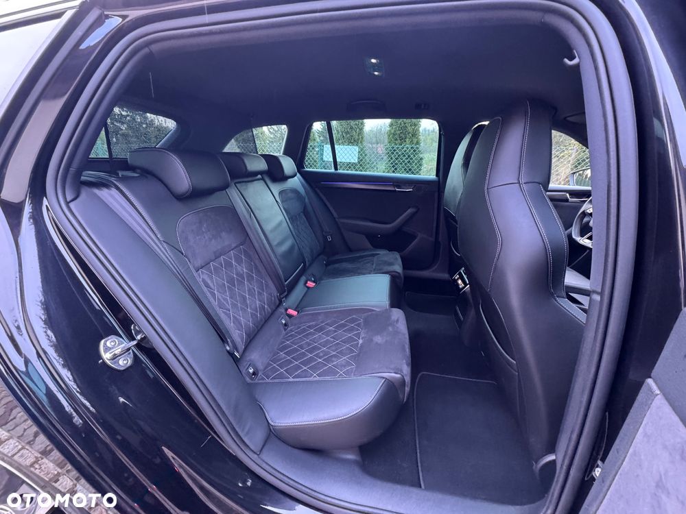 Skoda Superb 2.0 TDI SCR Sportline DSG - 27