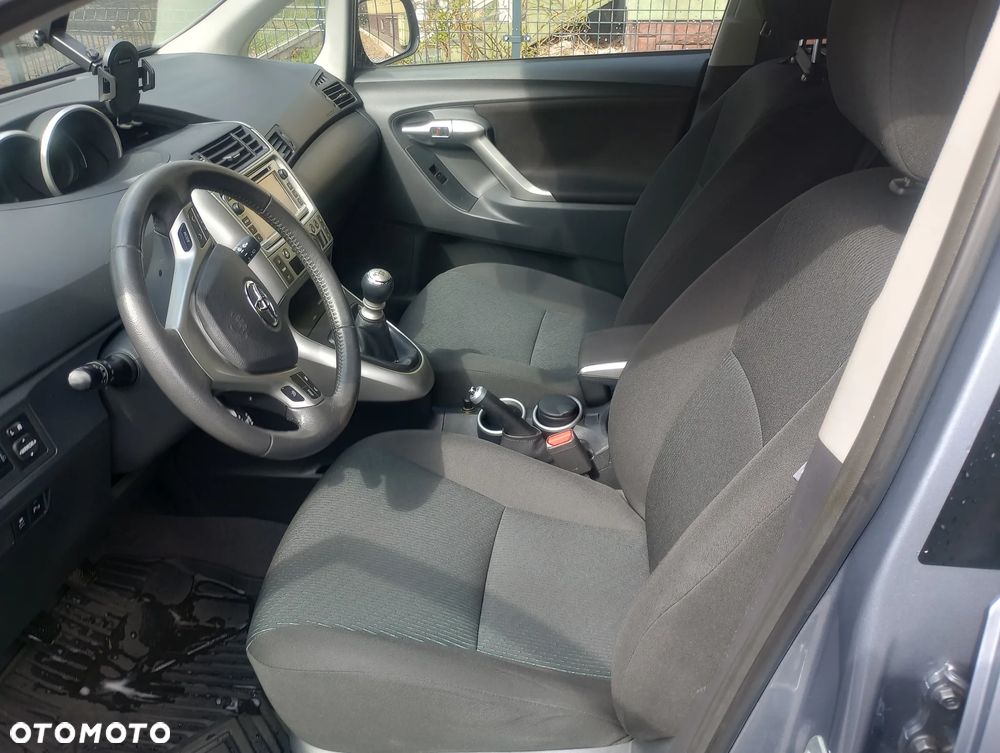 Toyota Verso 1.8 Travel - 20