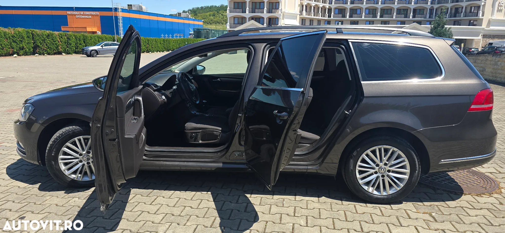 Volkswagen Passat Variant 2.0 TDI BlueMotion Technology Exclusive - 4