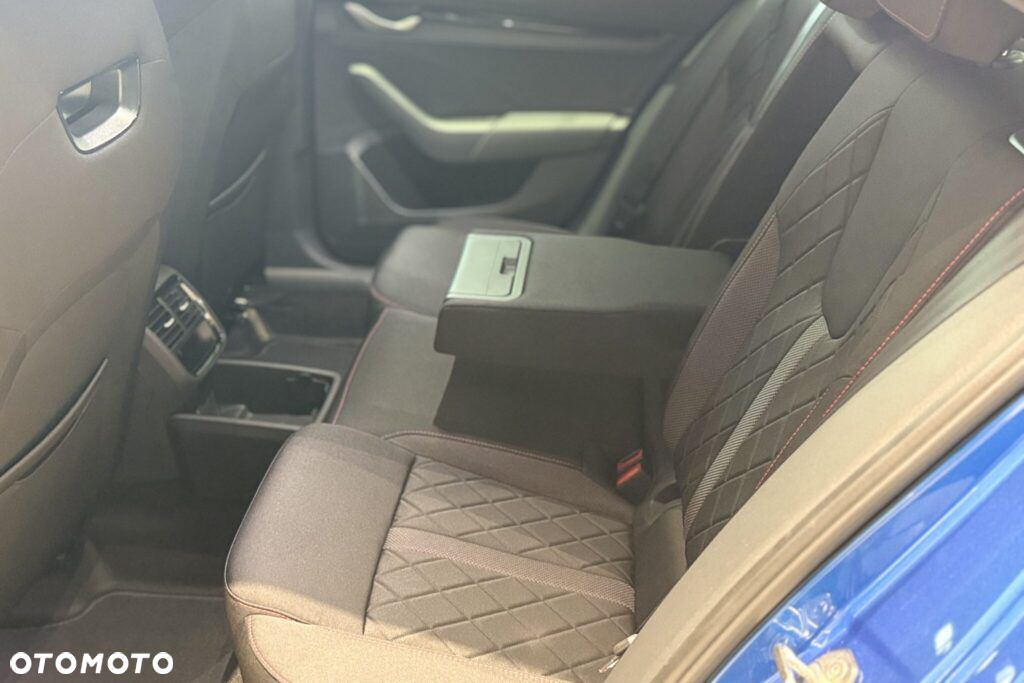 Skoda Octavia 2.0 TSI RS DSG - 14