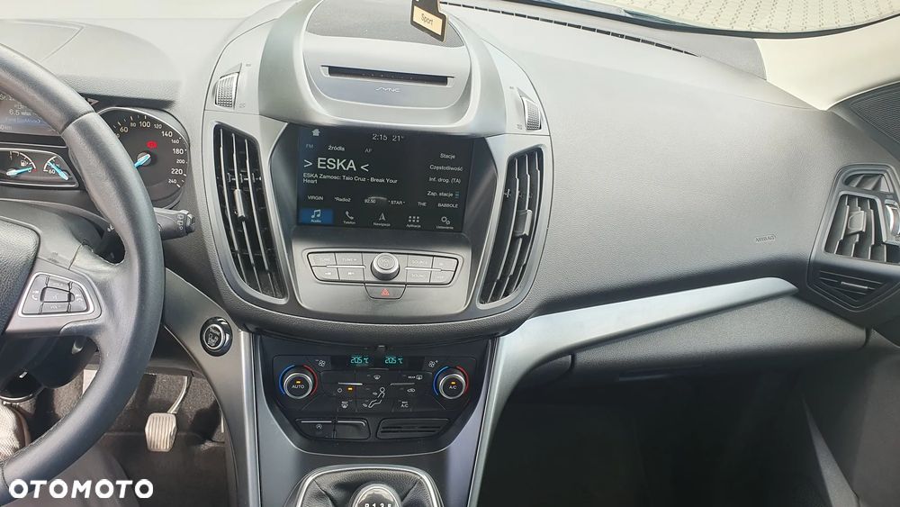 Ford Kuga 1.5 TDCi 2x4 Titanium - 5