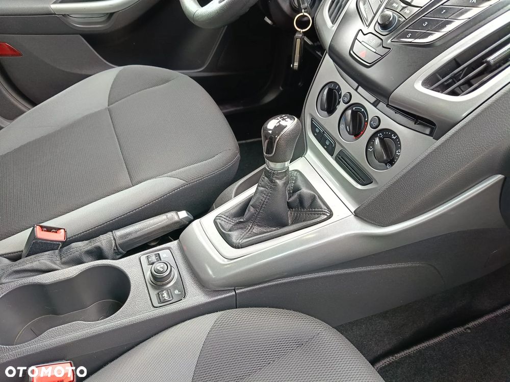Ford Focus - 13