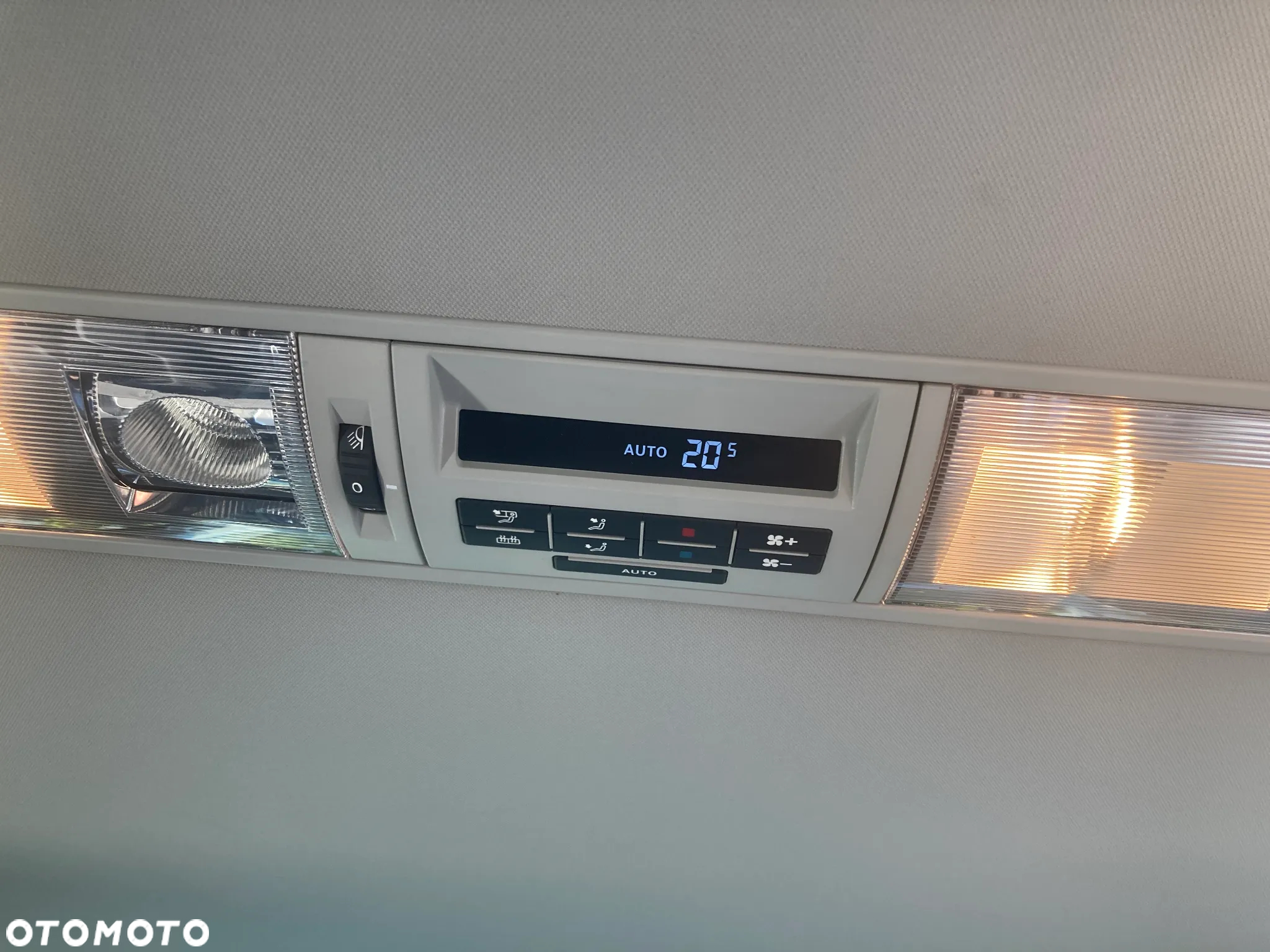 Volkswagen Multivan 2.0 TDI L1 Trendline DSG - 6