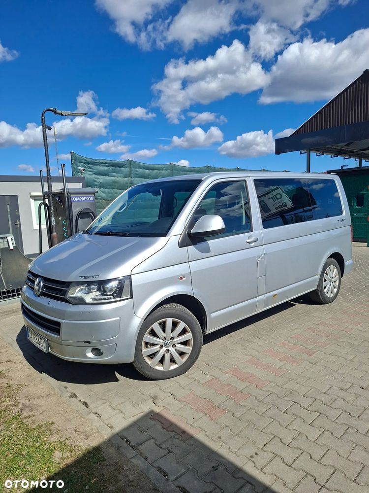 Volkswagen Multivan - 20