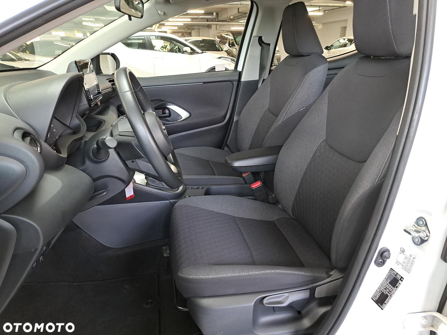 Toyota Yaris - 10