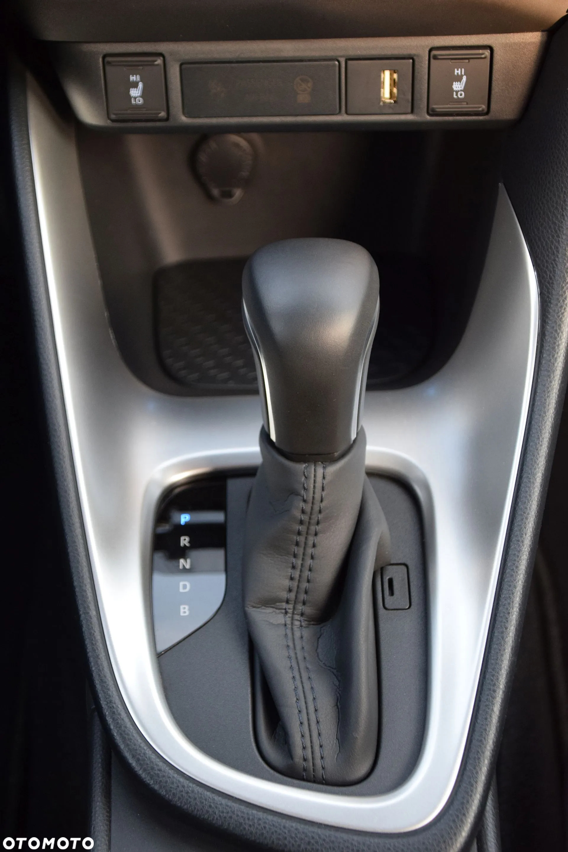 Toyota Yaris Hybrid 1.5 Comfort - 26