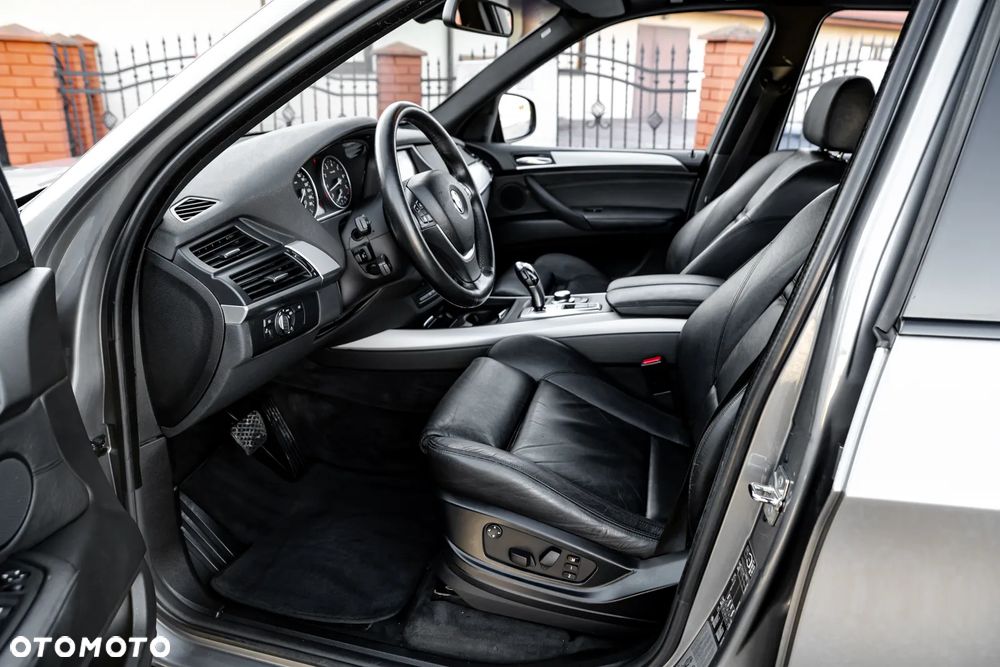 BMW X5 3.0si xDrive - 18