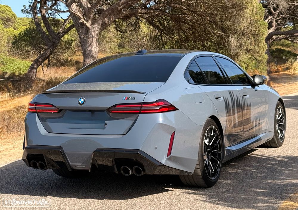 BMW M5 xDrive - 5