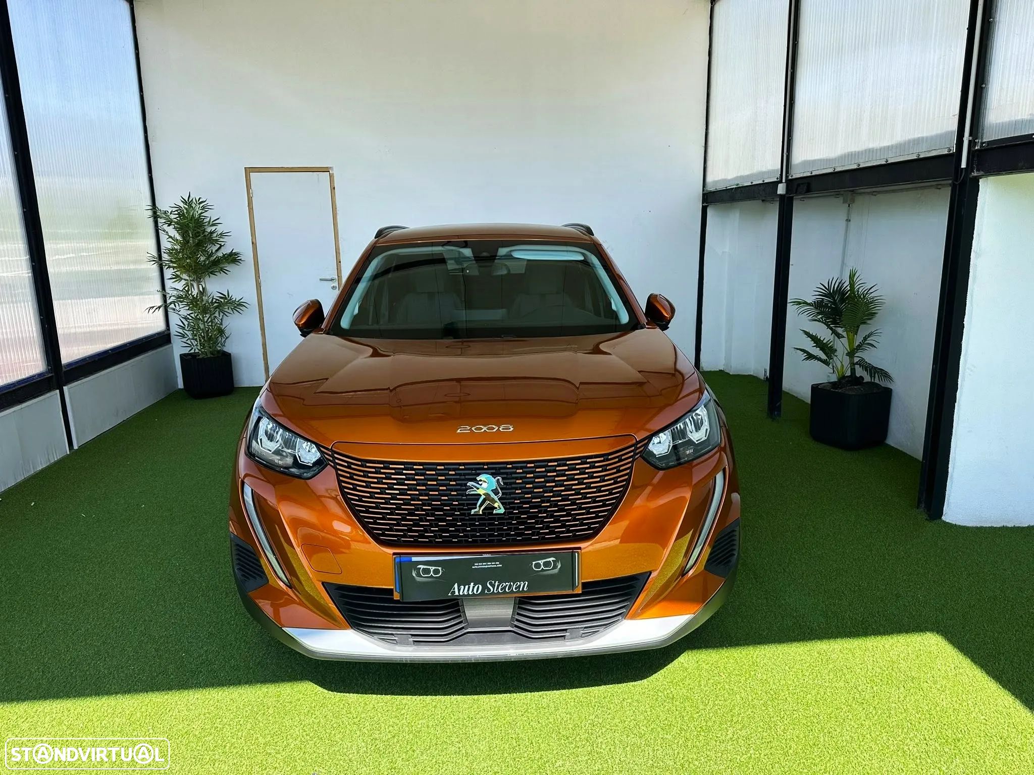 Peugeot e-2008 50 kWh Active - 1