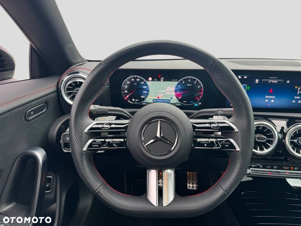 Mercedes-Benz CLA - 27