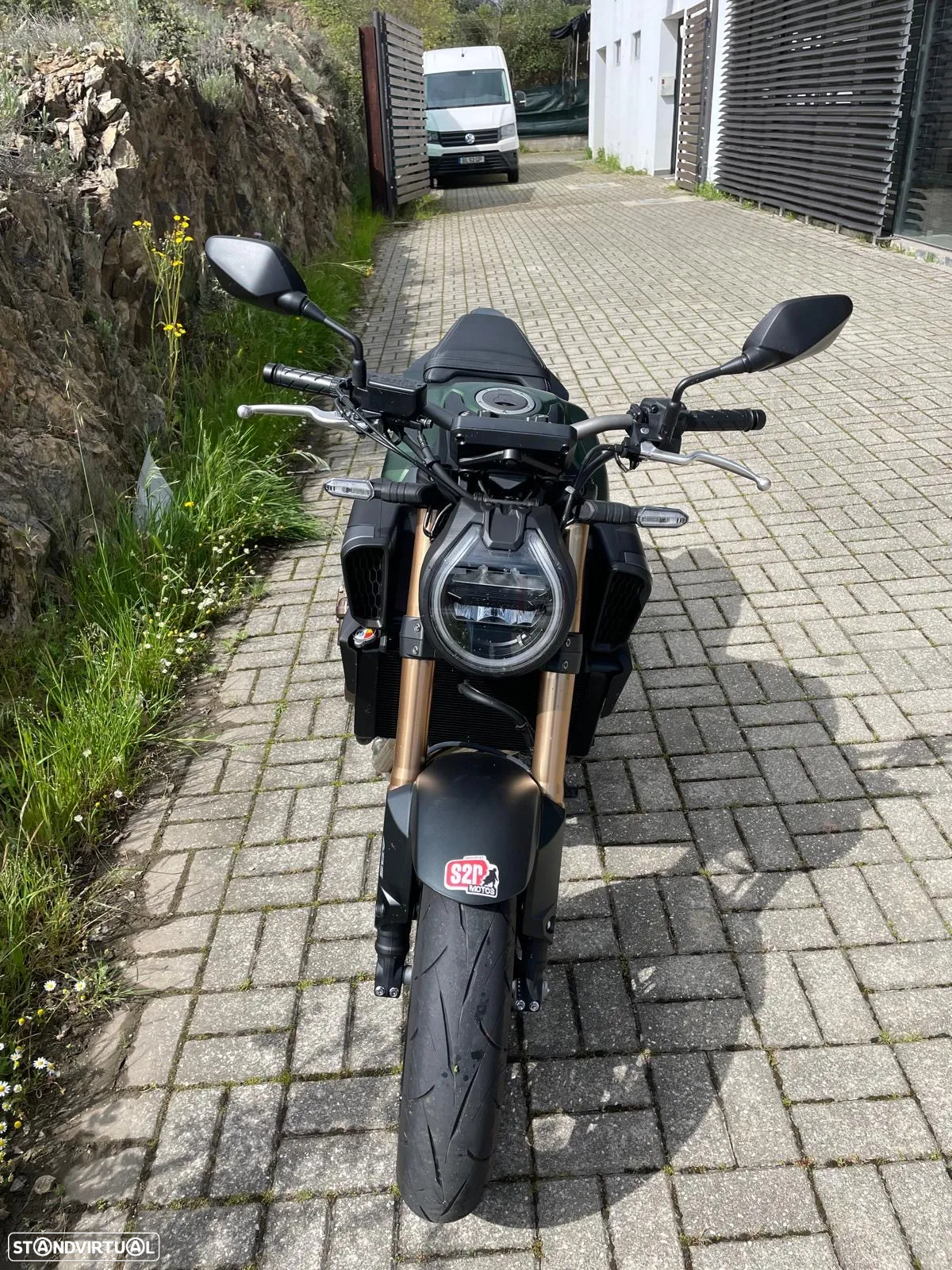 Honda CB 650 R e-cluntch  moto de serviço - 2