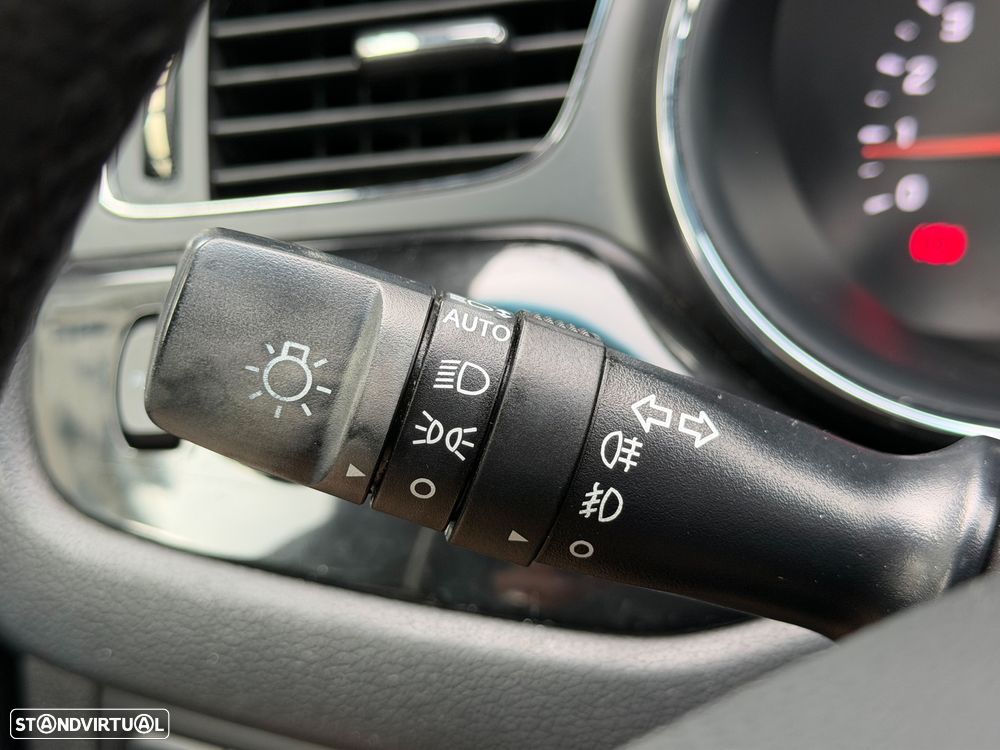 Kia Ceed SW 1.6 CRDi 128 ISG Dream Team Edition - 28