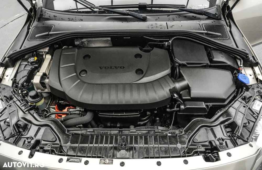 Volvo V60 D5 Momentum - 23