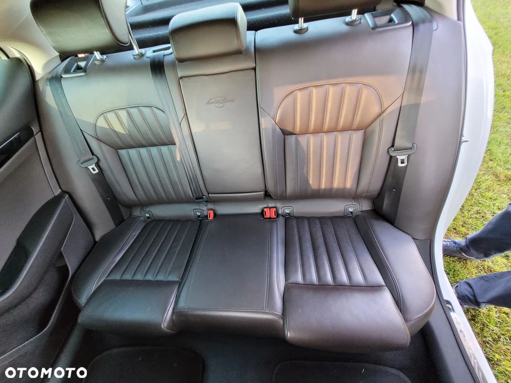 Skoda Superb 2.0 TDI L&K - 11