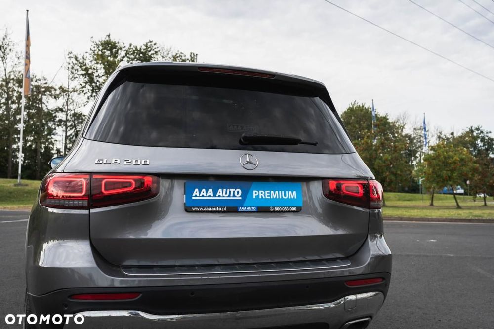 Mercedes-Benz GLB - 14