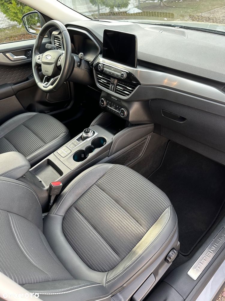 Ford Kuga 2.0 EcoBlue 4x4 TITANIUM X - 17