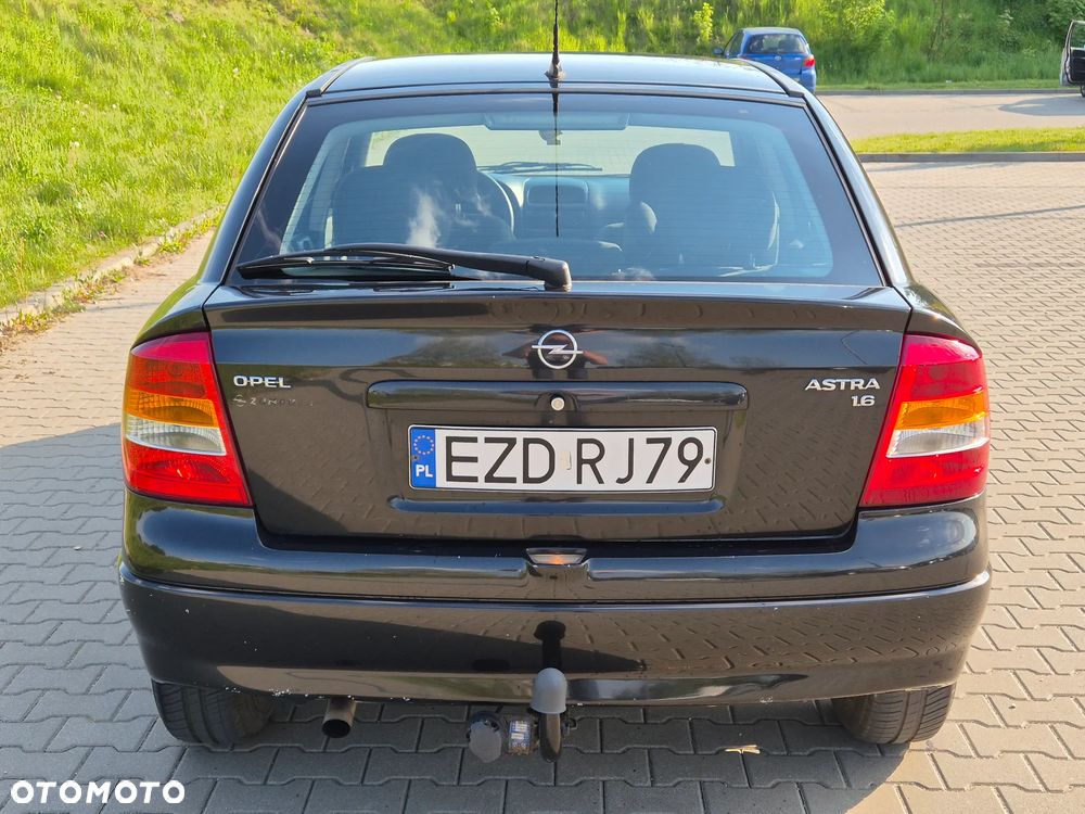 Opel Astra 1.6 Comfort / Cool - 11