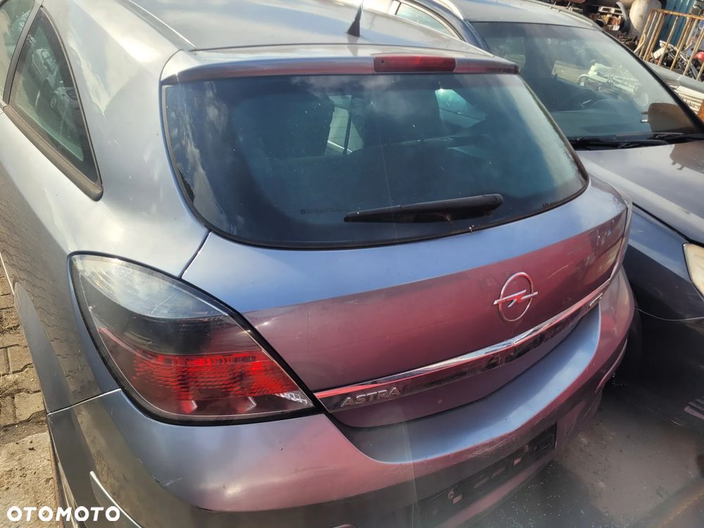 KLAPA BAGAŻNIKA OPEL ASTRA GTC - 1