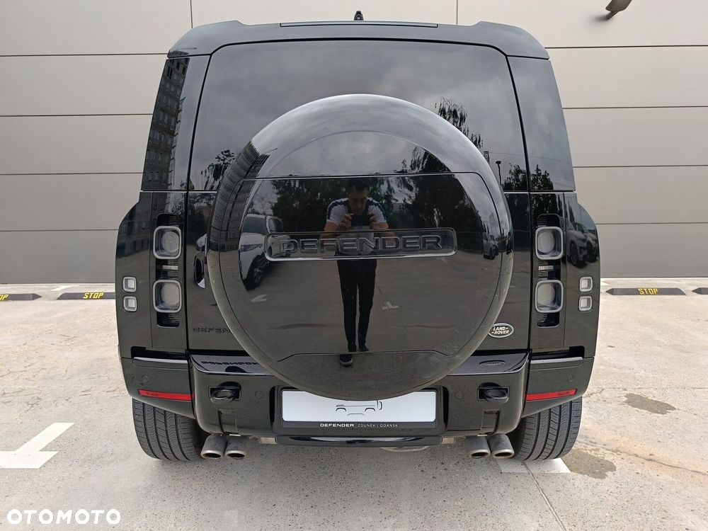 Land Rover Defender - 8