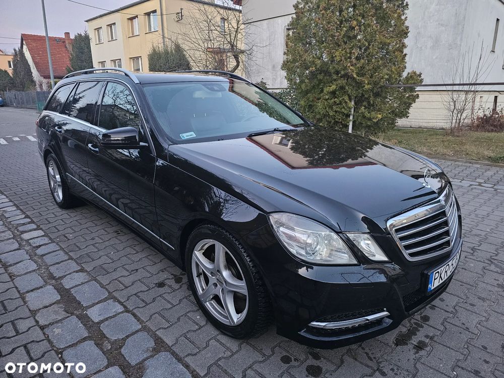 Mercedes-Benz Klasa E 200 CGI BlueEFFICIENCY 7G-TRONIC Avantgarde - 1