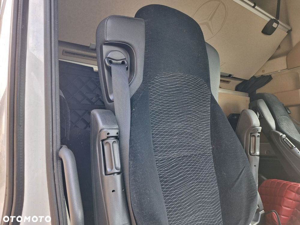 Versalift Actros 1845 - 24