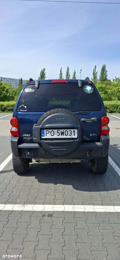 Jeep Liberty 3.7 4x4 - 7