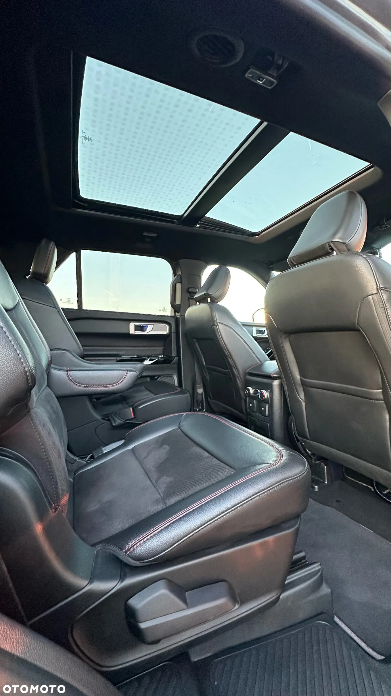 Ford Explorer - 18