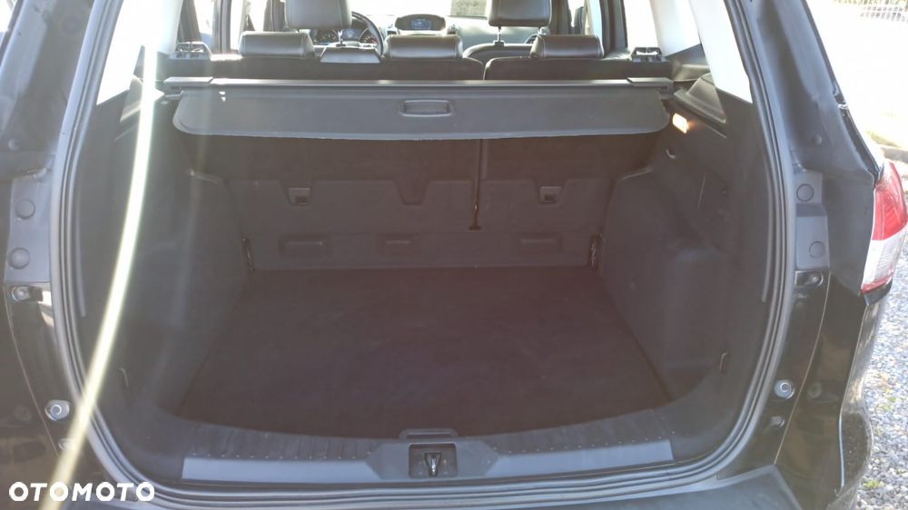 Ford Kuga 2.0 TDCi 2x4 Titanium - 18