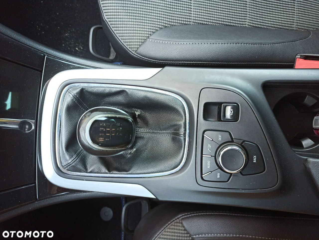 Opel Insignia - 19