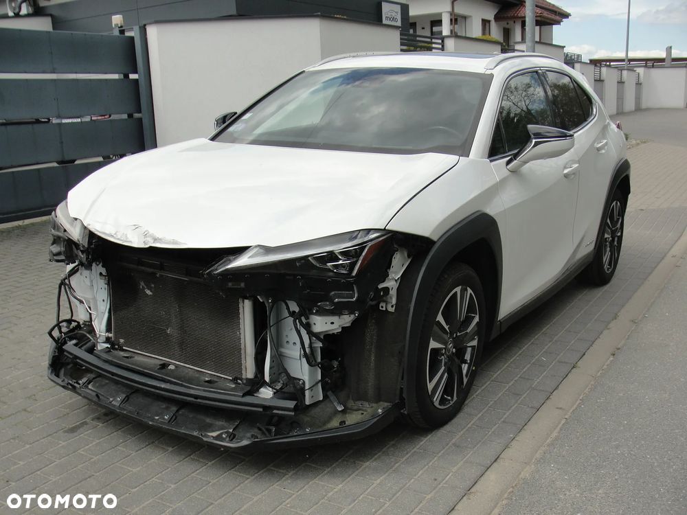 Lexus UX 250h Luxury Line
