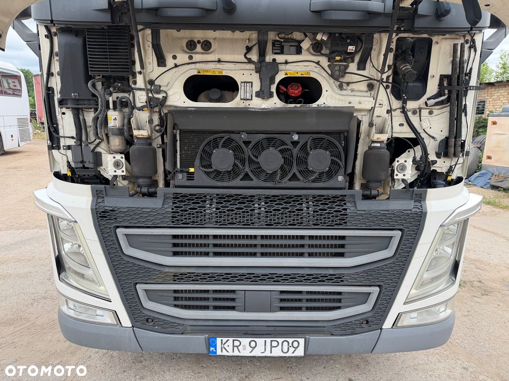 Volvo FH4 / AUTOMAT / POLSKI SALON !! / STANDARD / EURO 6 / 2015 ROK - 23