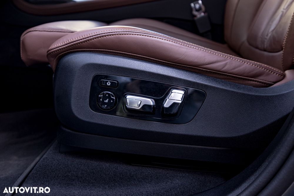 BMW X7 M60i xDrive AT MHEV - 23