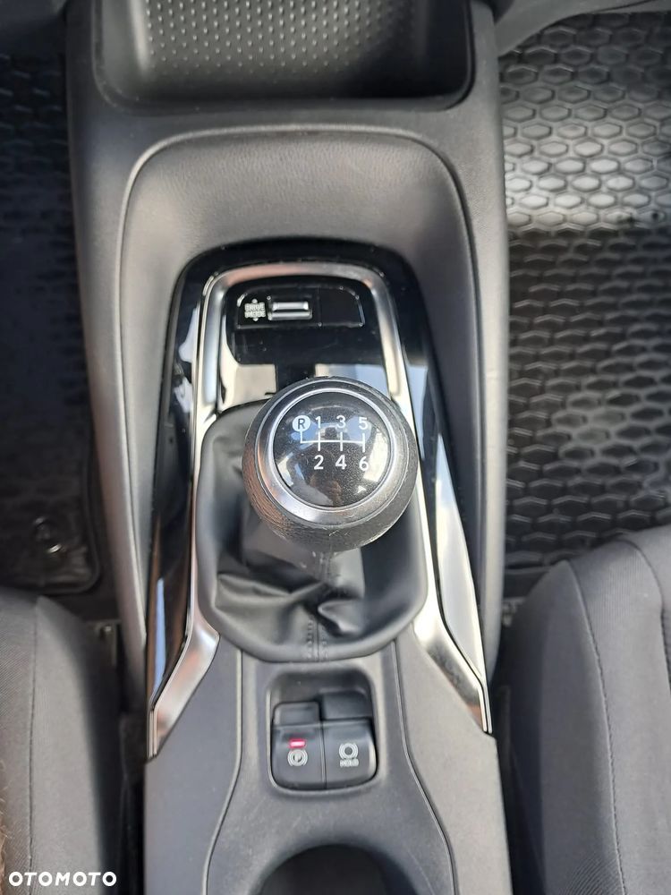 Toyota Corolla 1.2 T Active - 12