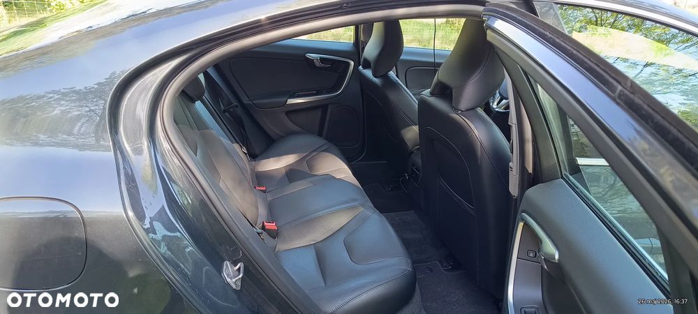 Volvo S60 D3 R-Design Momentum - 2