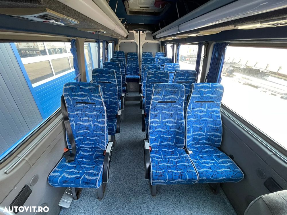 Volkswagen Crafter 2.5 TDI 100 kW Euro 4 / 17 locuri / Aer condiționat / Sirocco / Cutie manuală - 11