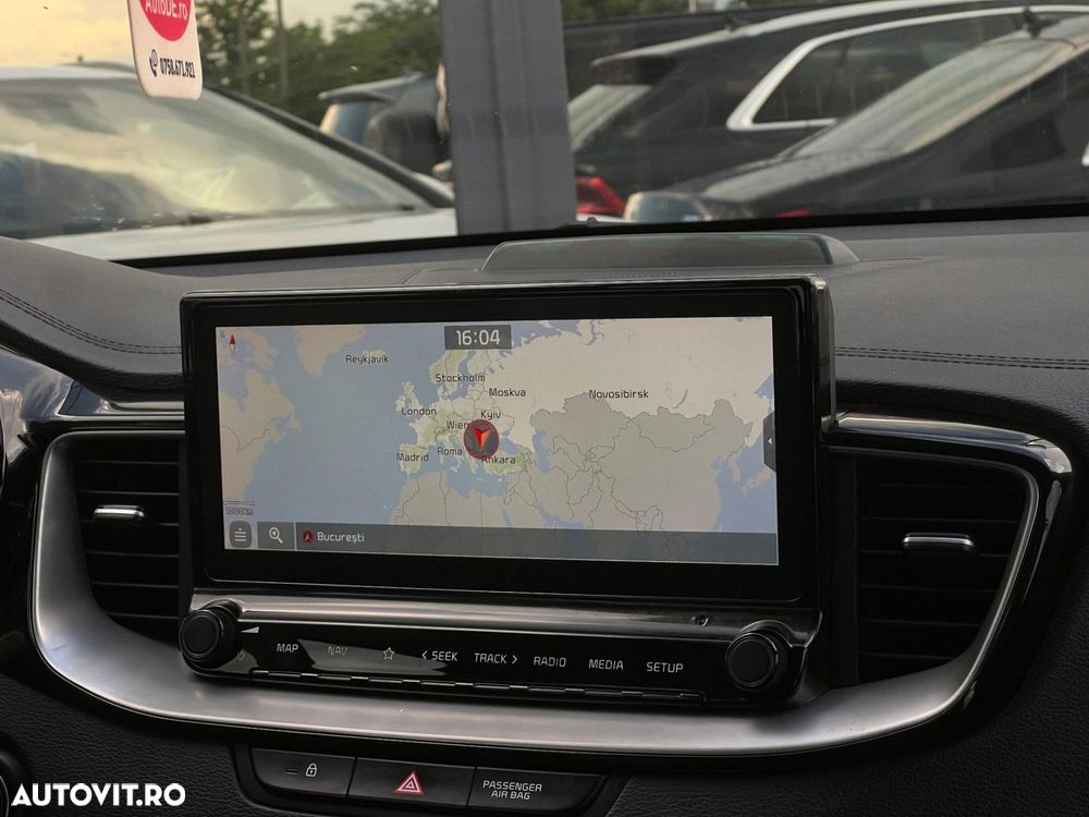Kia XCeed - 12