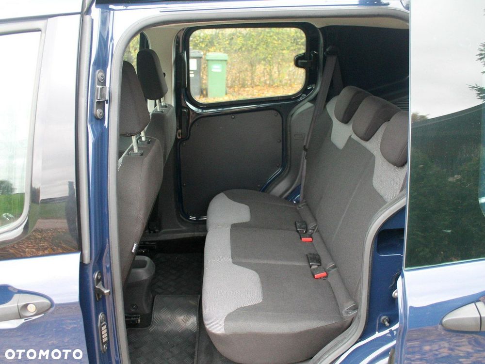 Ford Transit Courier - 7