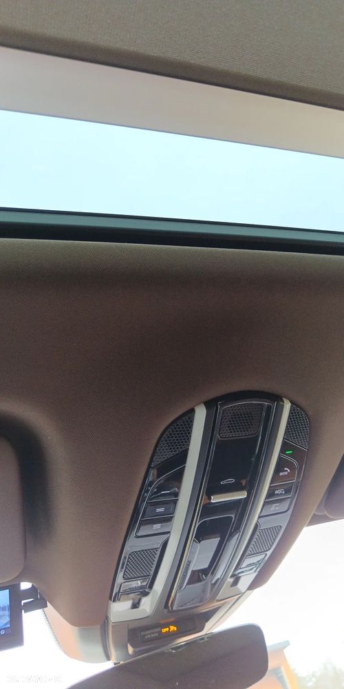 Porsche Cayenne - 14