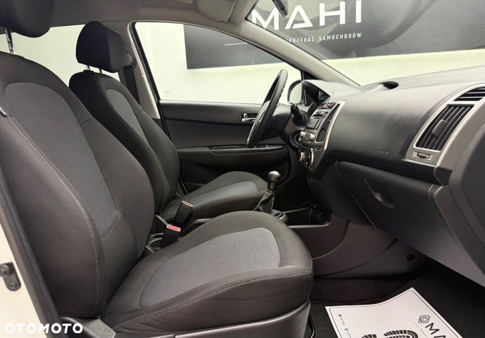 Hyundai i20 - 18