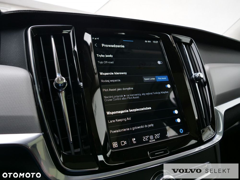 Volvo V90 Cross Country - 29