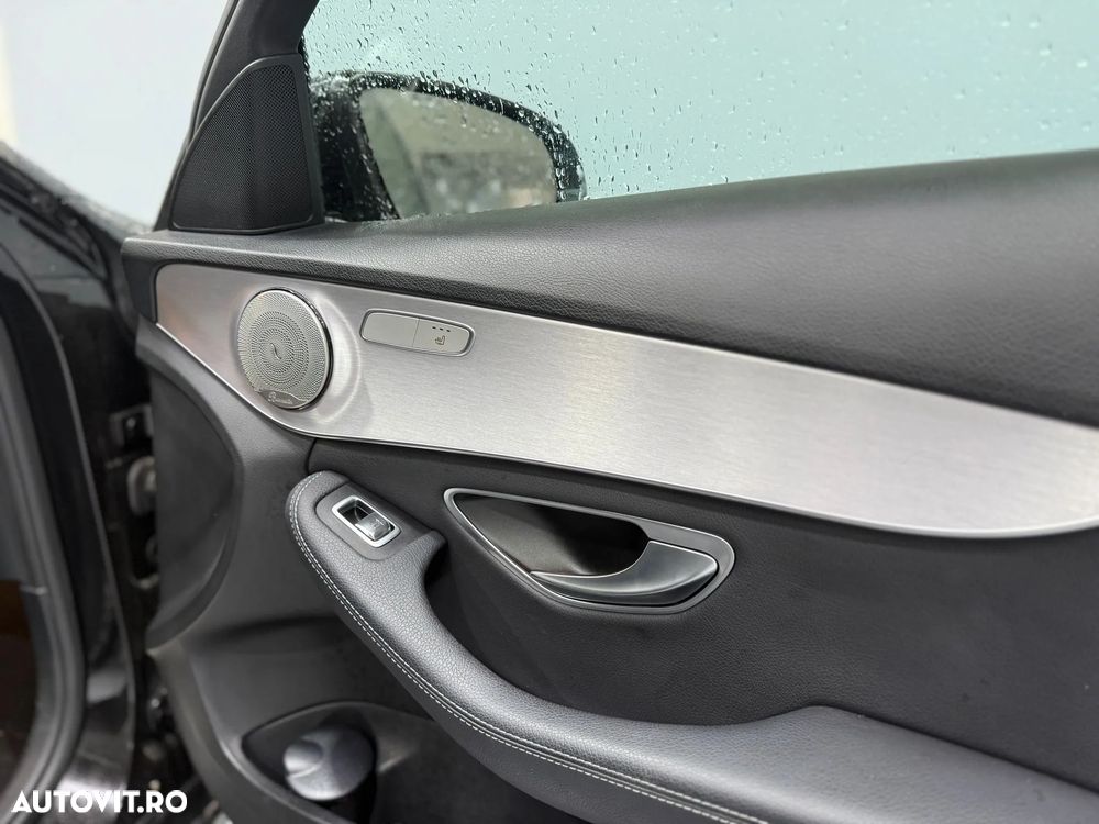 Mercedes-Benz C - 16