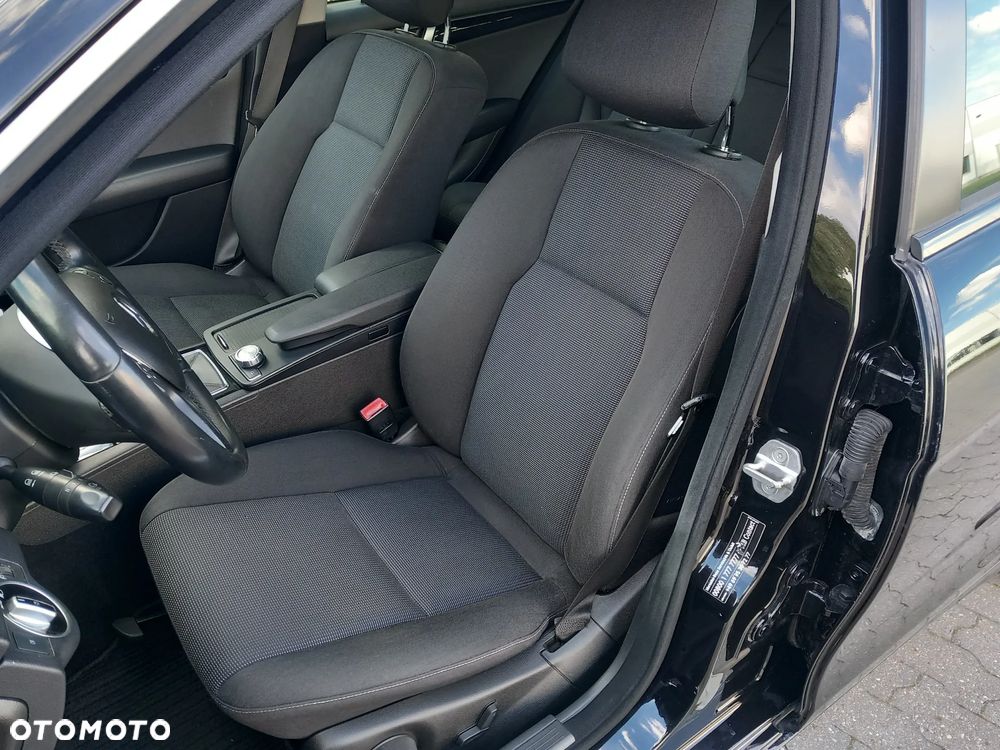 Mercedes-Benz Klasa C 180 BlueEFFICIENCY - 17