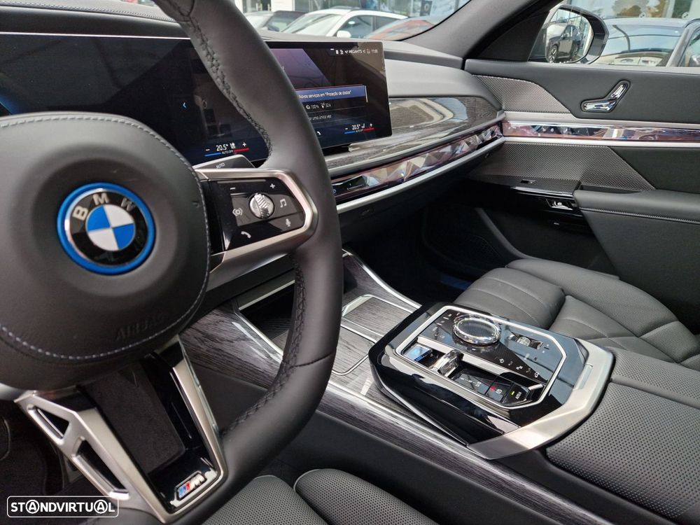 BMW i7 eDrive50 Pack Desportivo M Pro - 9