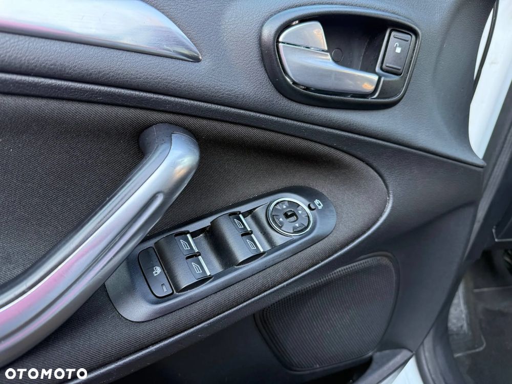 Ford S-Max 2.0 TDCi DPF Titanium X - 19